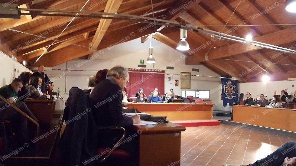 Scossone Formia, il sindaco Sandro Bartolomeo si è dimesso