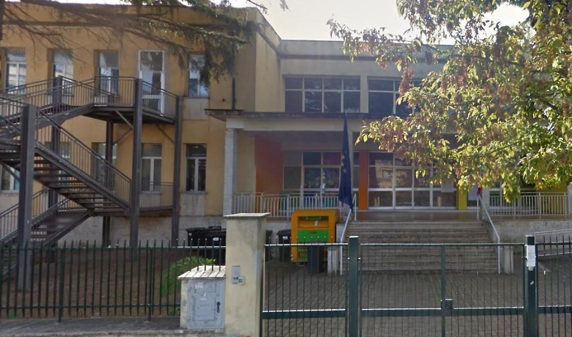 Terracina, chiusura della scuola "Lama": dubbi sulle iscrizioni