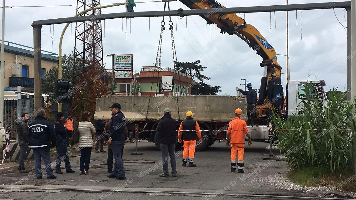 Casello 45 chiuso, con i lavori in via Vesuvio i residenti escono dall'«isolamento»