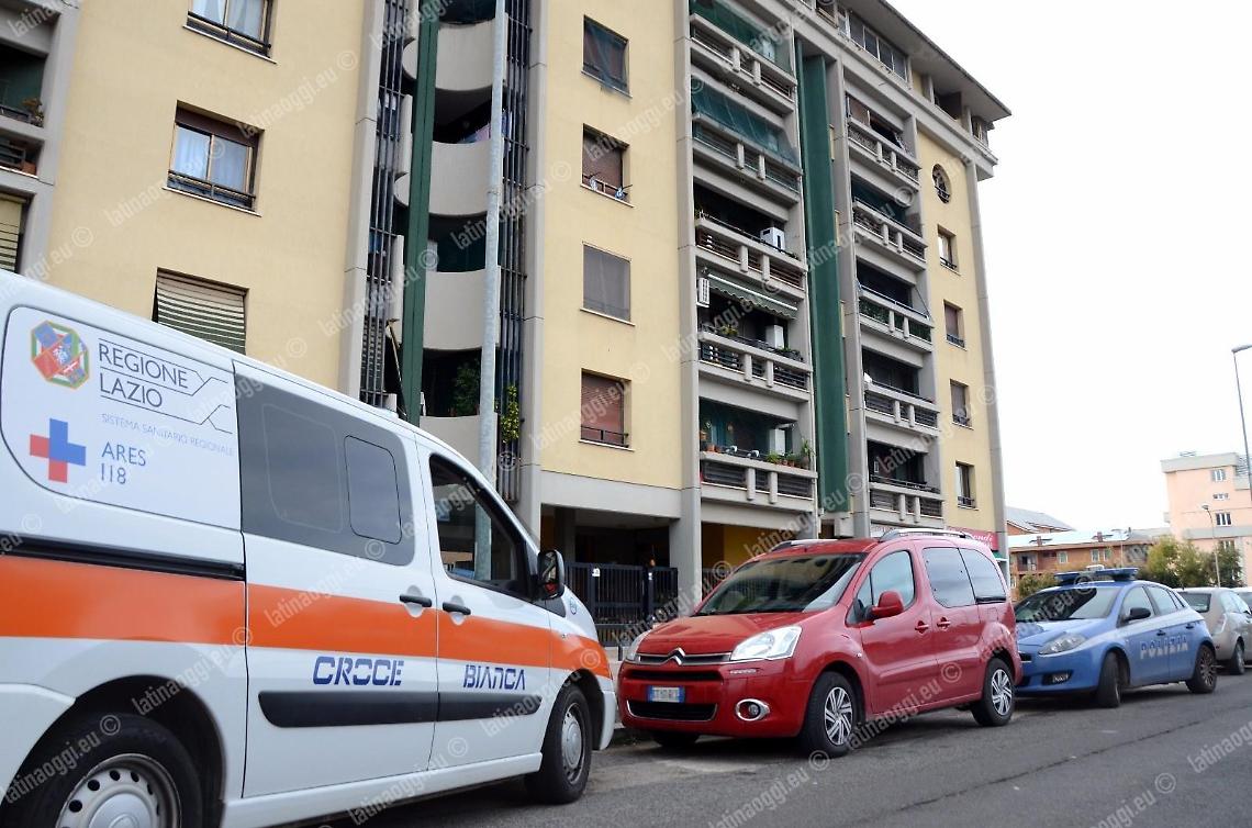 Trovato morto nel letto dica, una settimana fa salvato dall'overdose