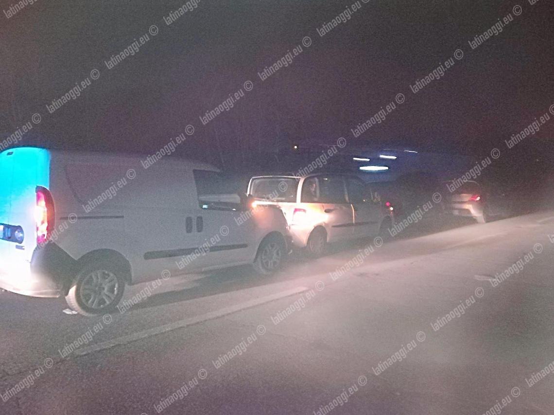 Incidente sulla Pontina, quattro mezzi coinvolti e traffico congestionato