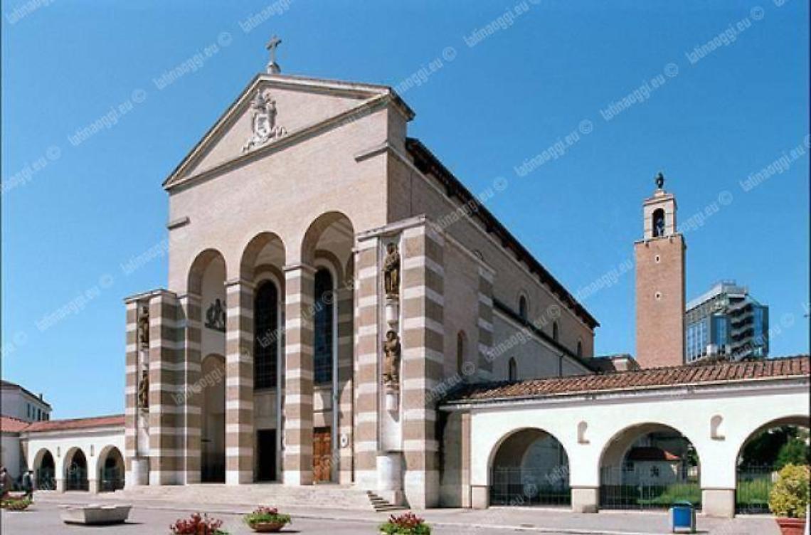 Una messa in ricordo delle vittime del sisma ad Amatrice