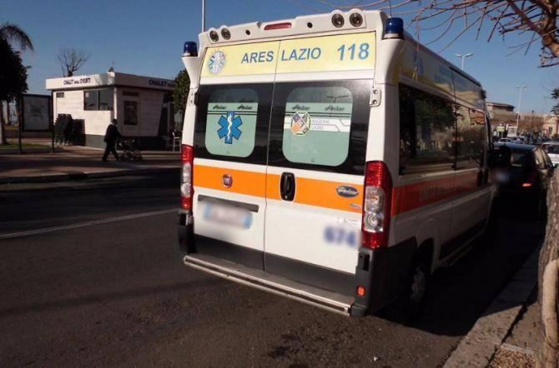Esce di strada con l'auto, ferito un 39enne di Montenero