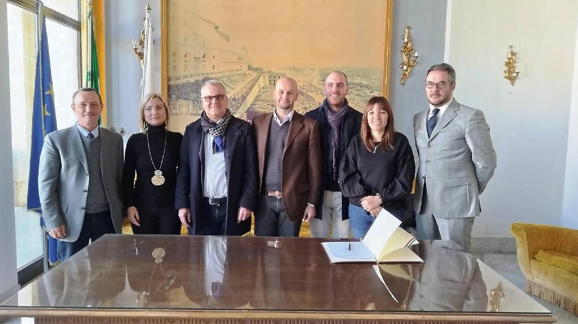 Accordo Terracina e Monte San Biagio: infopoint gestito dalle Pro Loco. Da gennaio equiparazione per le strisce blu