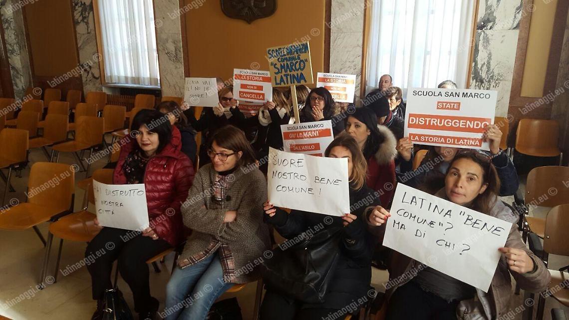 Scuole paritarie, l'opposizione è pronta ad occupare l'aula consiliare