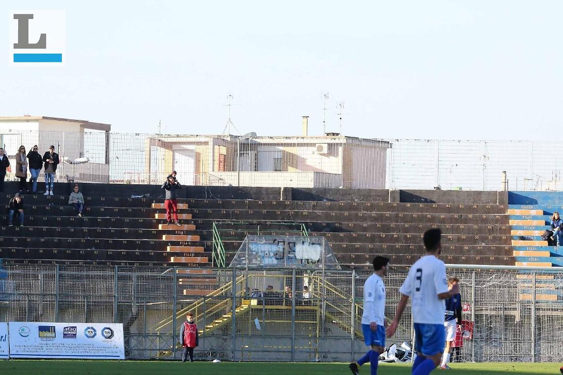 Inseguono un'auto con a bordo tifosi del Cassino, due pontini fermati