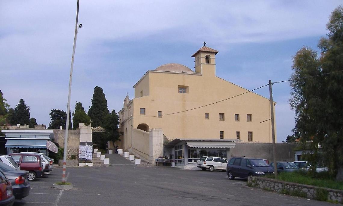 Terracina, bando per loculi e cappelle gentilizie. Aggiudicazione "lumaca"