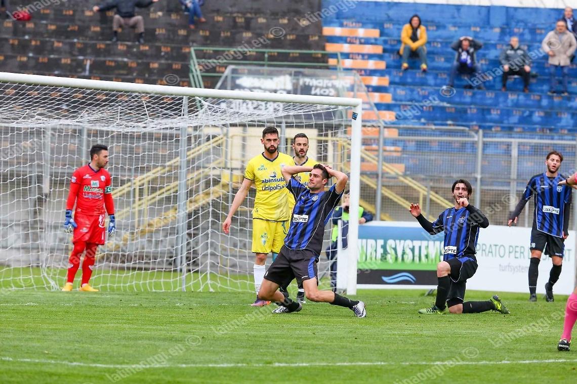 Il Latina sbatte contro il Sassari Latte Dolce: è 0-0