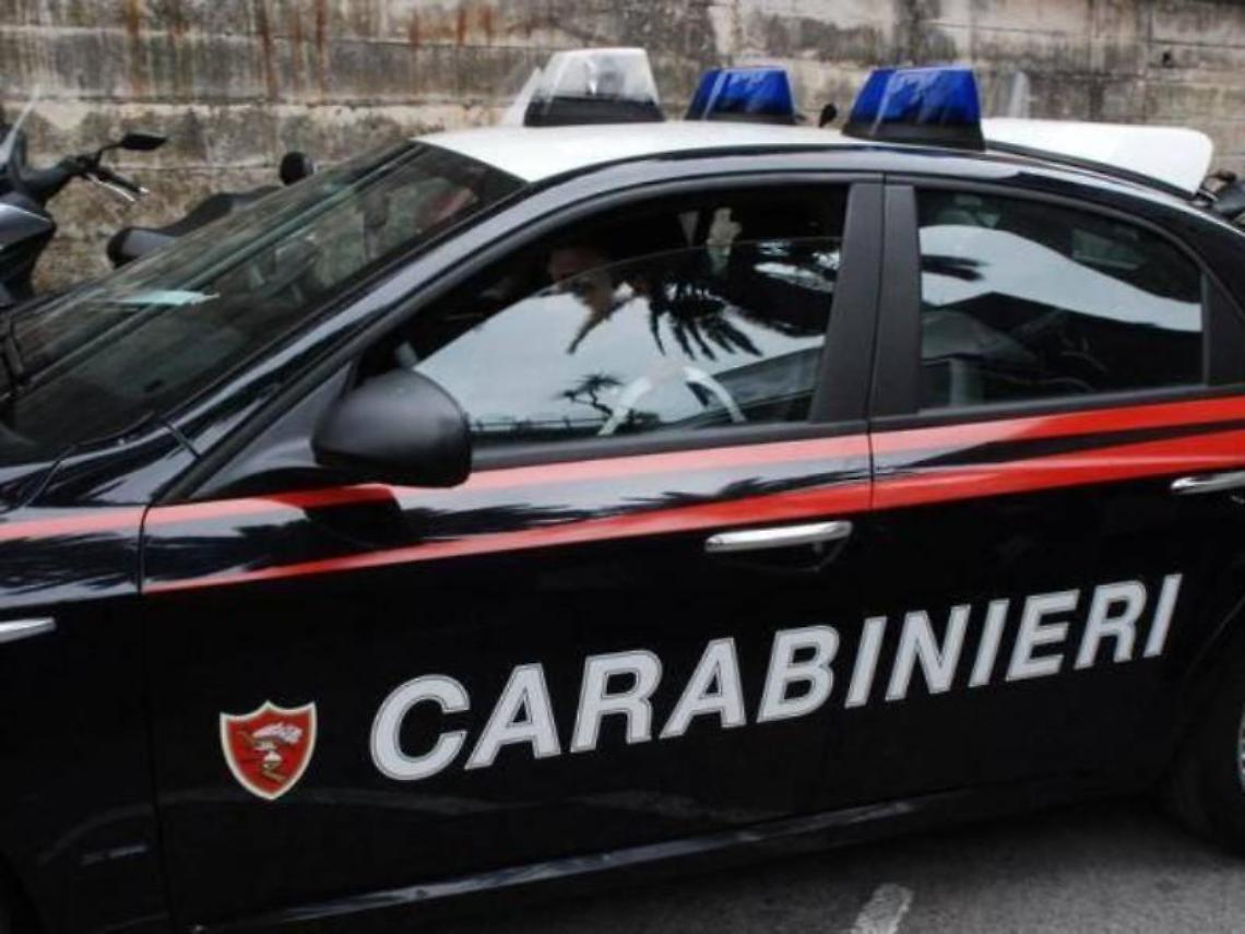 Rapina in farmacia: malvivente in fuga con mille euro