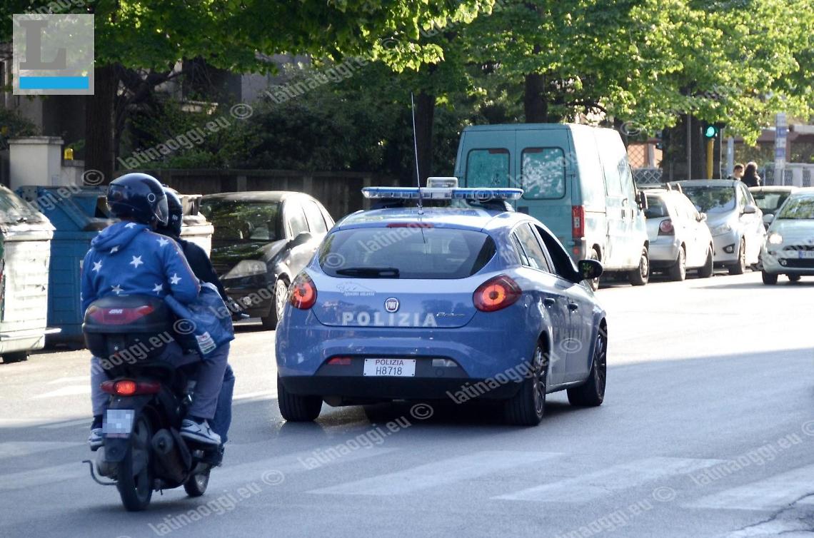 Deruba una donna, scippatore preso in pieno centro a Latina