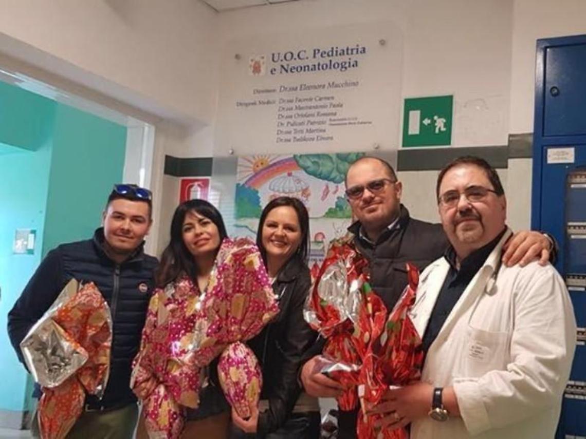 Priori dona le uova di Pasqua ai bambini ricoverati in ospedale