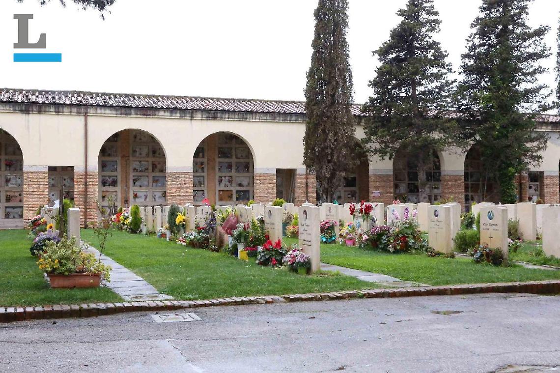"Cimitero, giunta Coletta come il passato: ha fatto nulla"
