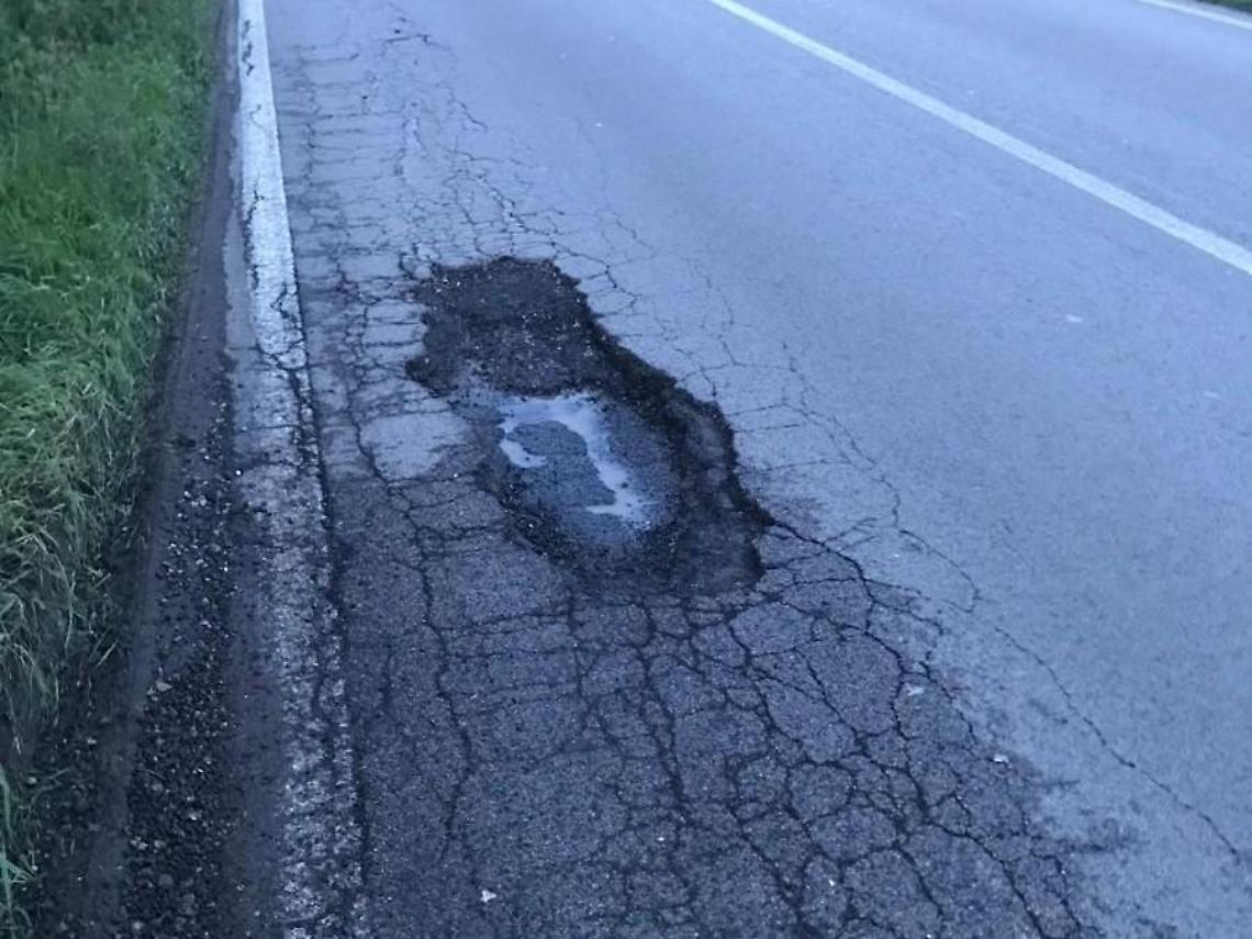 Troppe buche in citt&agrave;, un consigliere comunale scrive al Papa