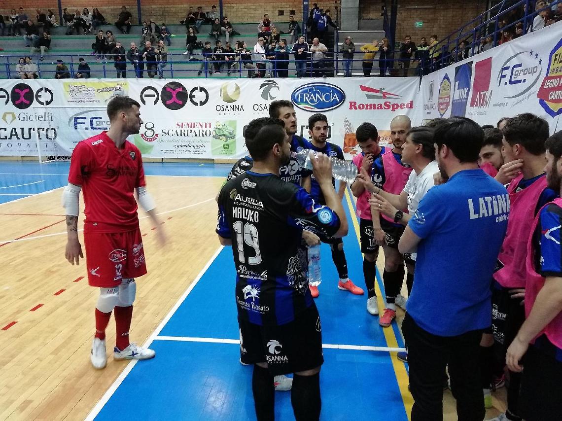 Uno dei tanti time out dell'axel Latina