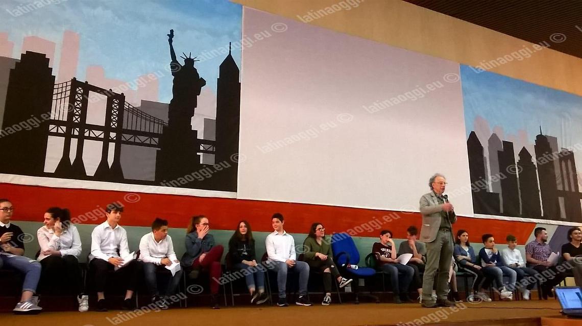 Legalità e Costituzione, Colombo interroga gli studenti