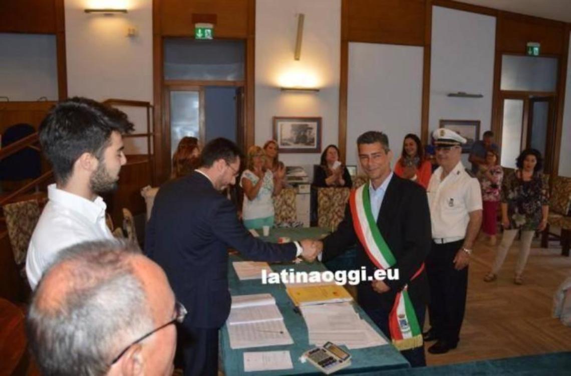 Clamoroso a Nettuno, cade l'amministrazione a Cinque Stelle