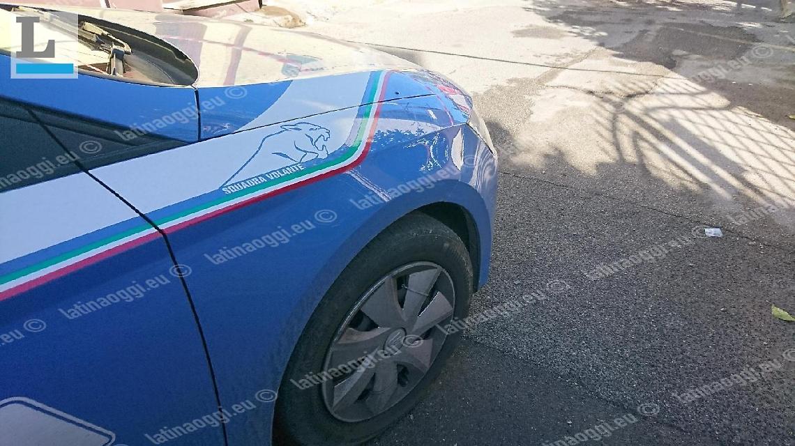 Spacciava hashish e marijuana al porto, denunciato un giovane