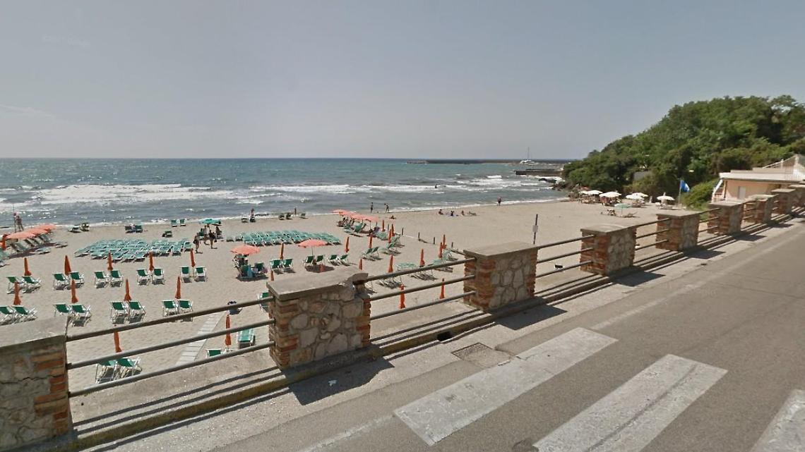 Muretti pericolanti sul lungomare, scatta l'ordinanza per la sicurezza