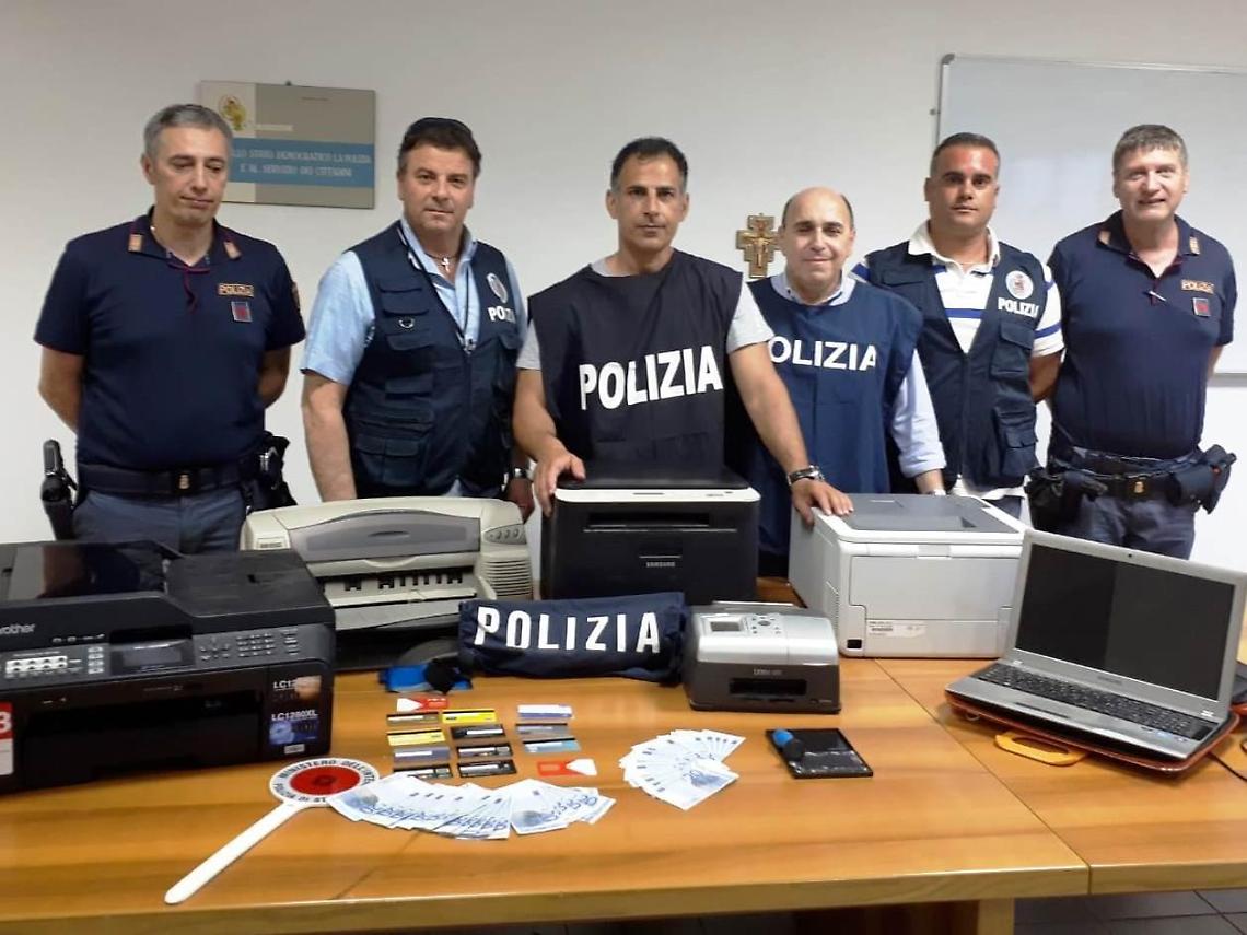 Scoperta a Minturno una stamperia clandestina di banconote false
