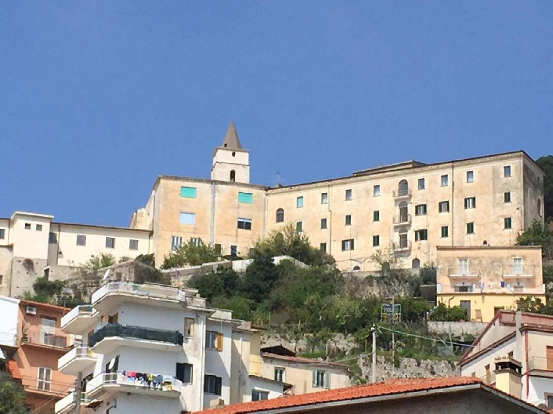 Premio Civis Minturnensis al Ministro Costa, ancora scontro