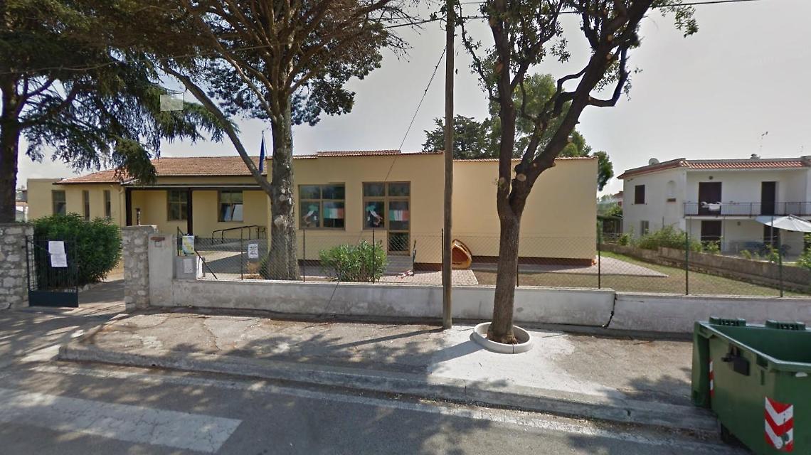 Rumori sospetti nella scuola "Zei", i bambini saranno trasferiti