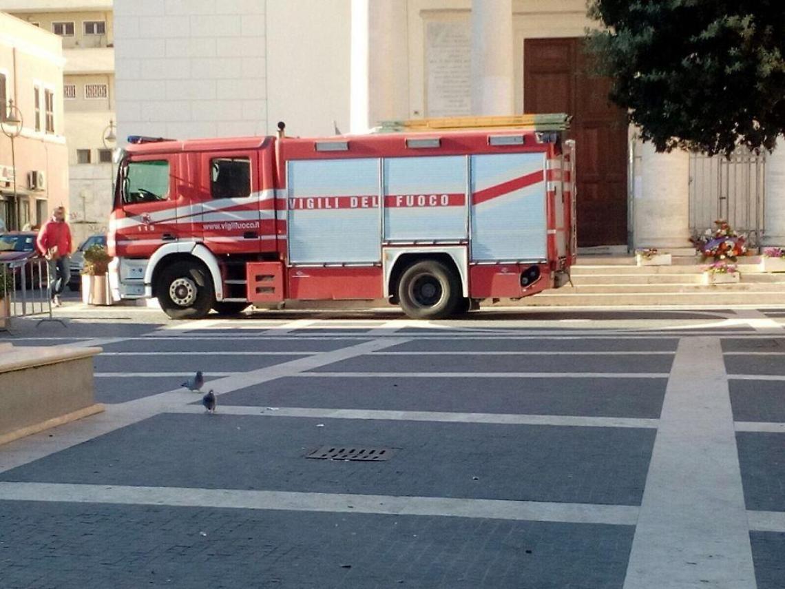 Anzio, paura in un seggio: anziana resta bloccata in ascensore: i soccorsi
