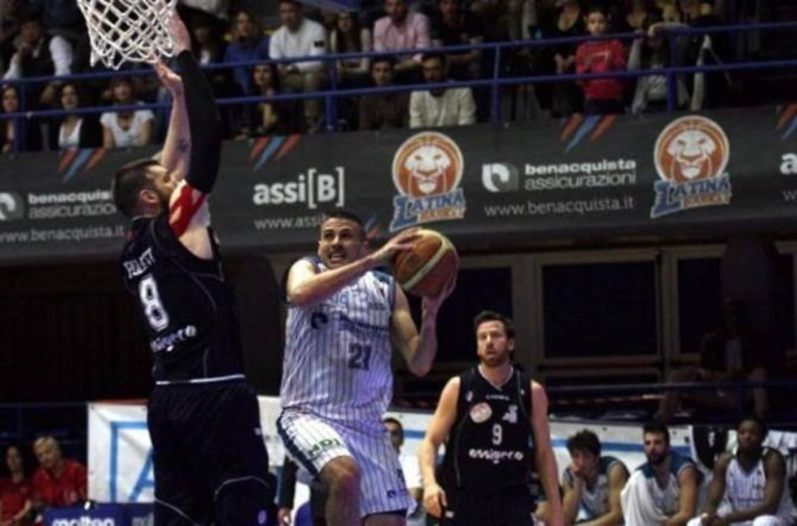 La Benacquista Latina Basket saluta capitan Andrea Pastore