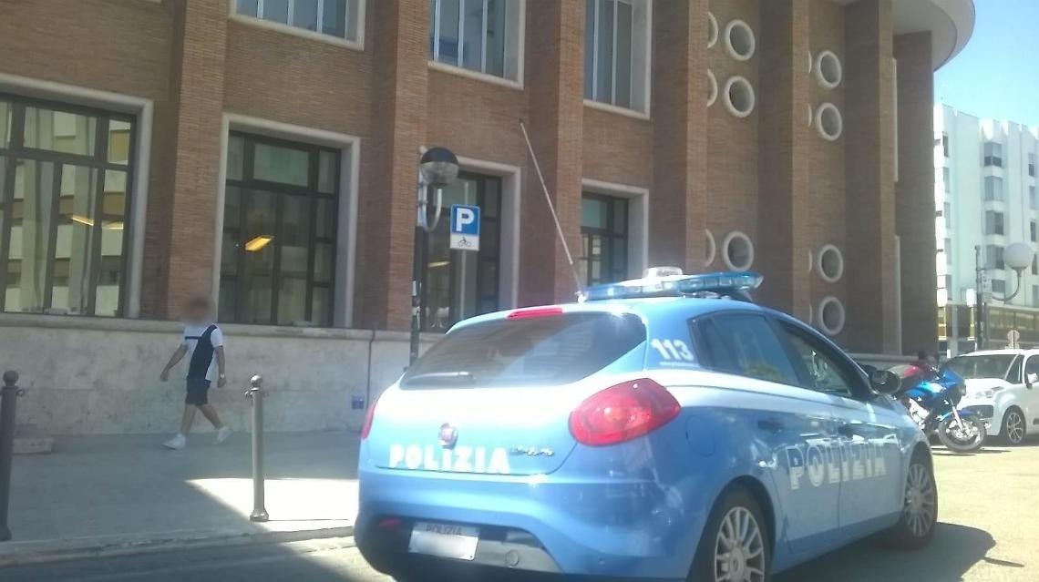 Falso allarme bomba nell'ufficio postale di Latina, telefonata da una cabina