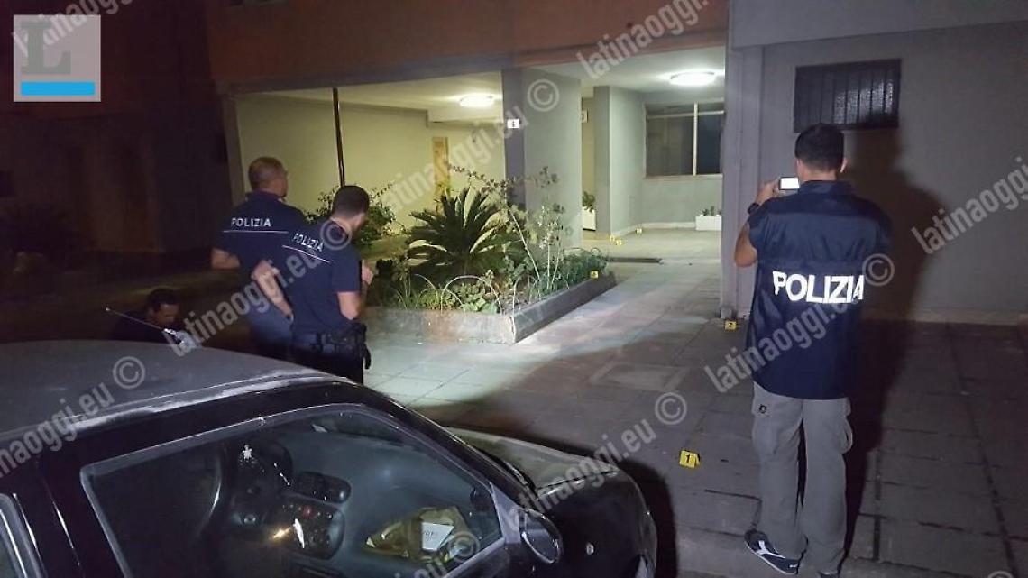 Spari in via Helsinki, donna ferita gravemente a colpi di pistola
