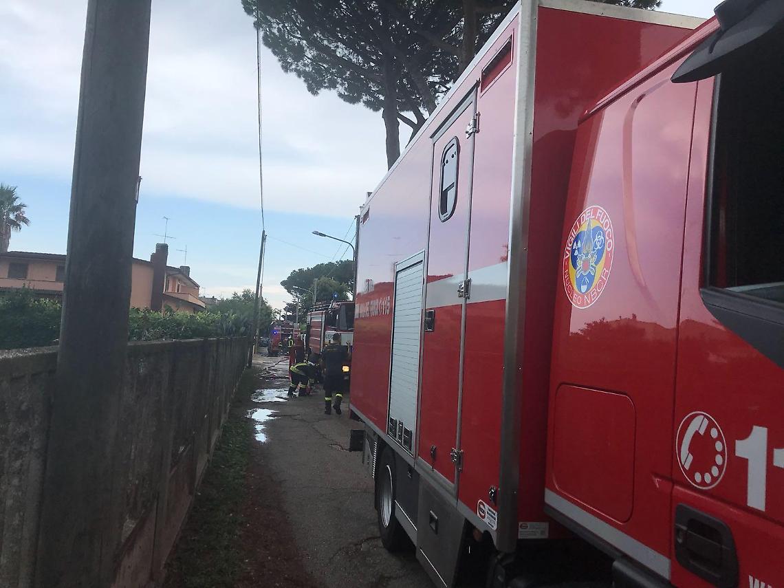 Anzio, si rompe il bombolone ed esce il gas: emergenza a Lavinio