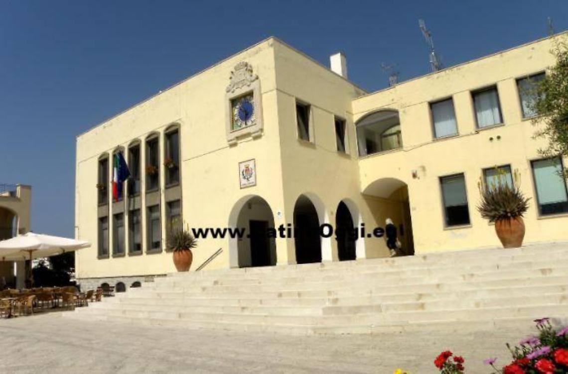 Sperlonga, problemi negli uffici municipali: minoranza critica