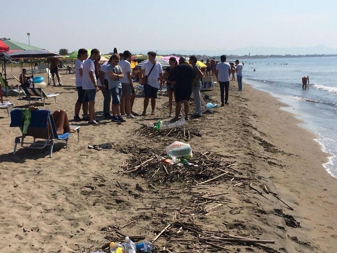 La Lega giovani: "La spiaggia per i portatori di handicap è nel degrado"
