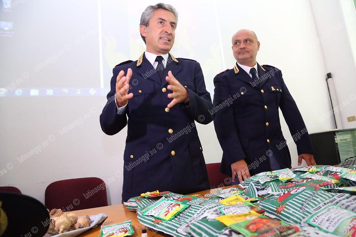 Oppio per vincere la fatica e caporalato, blitz della polizia
