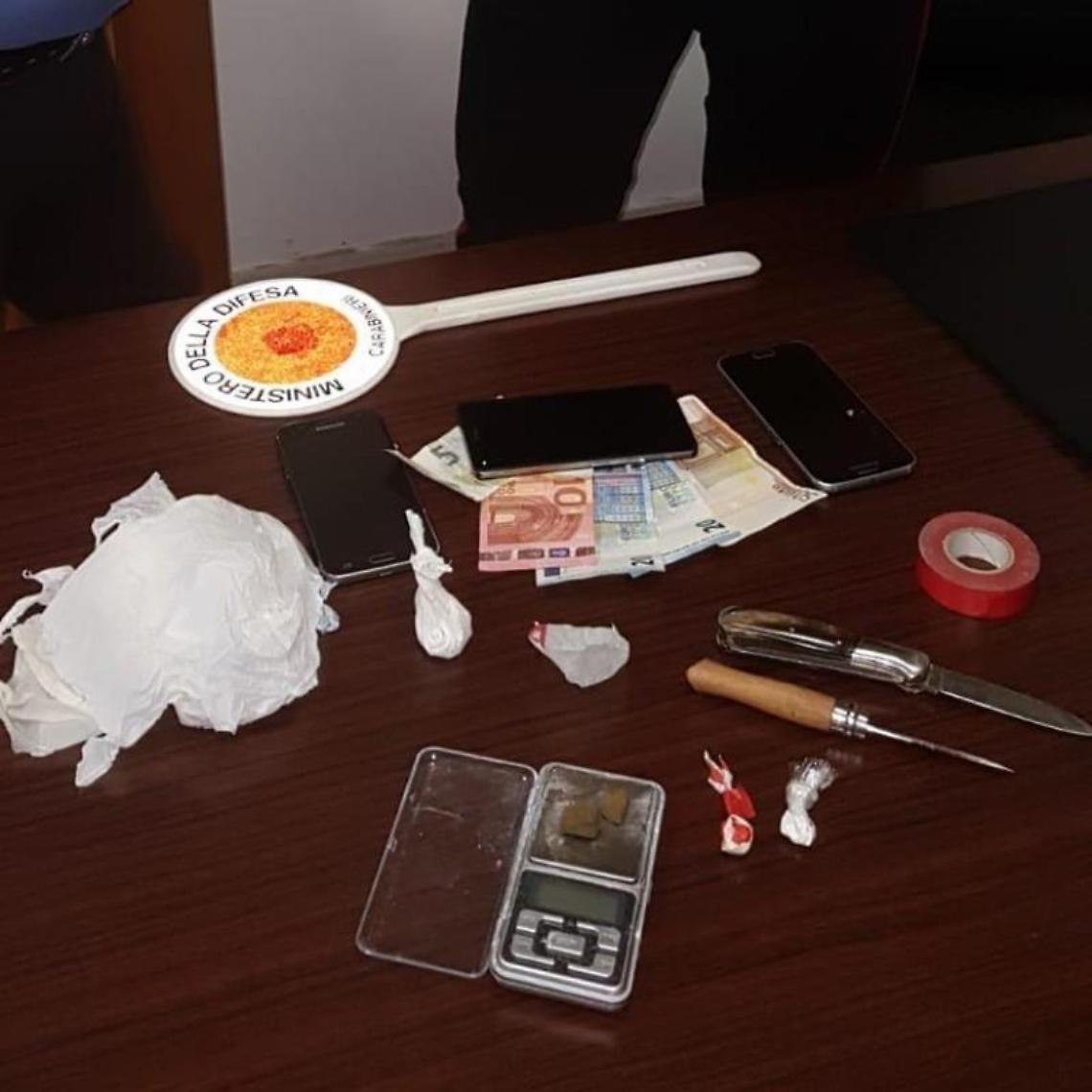 Spaccio a Pontinia, colto in flagrante mentre vendeva cocaina: arrestato