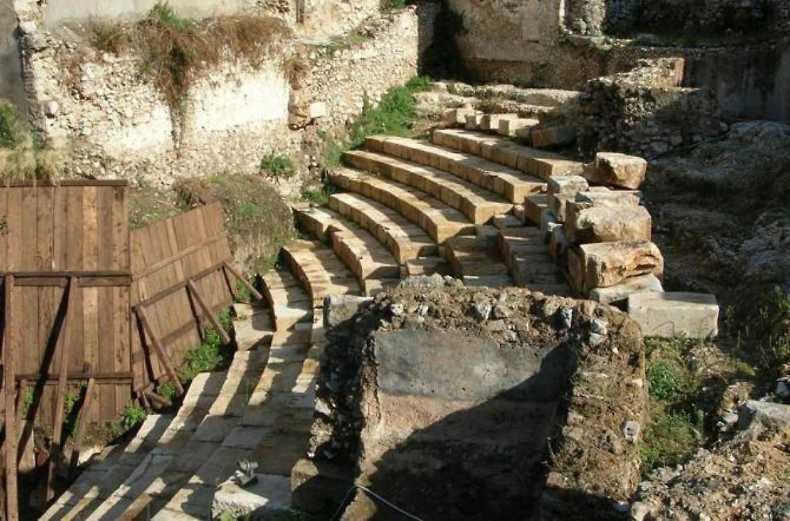 teatro romano terracina