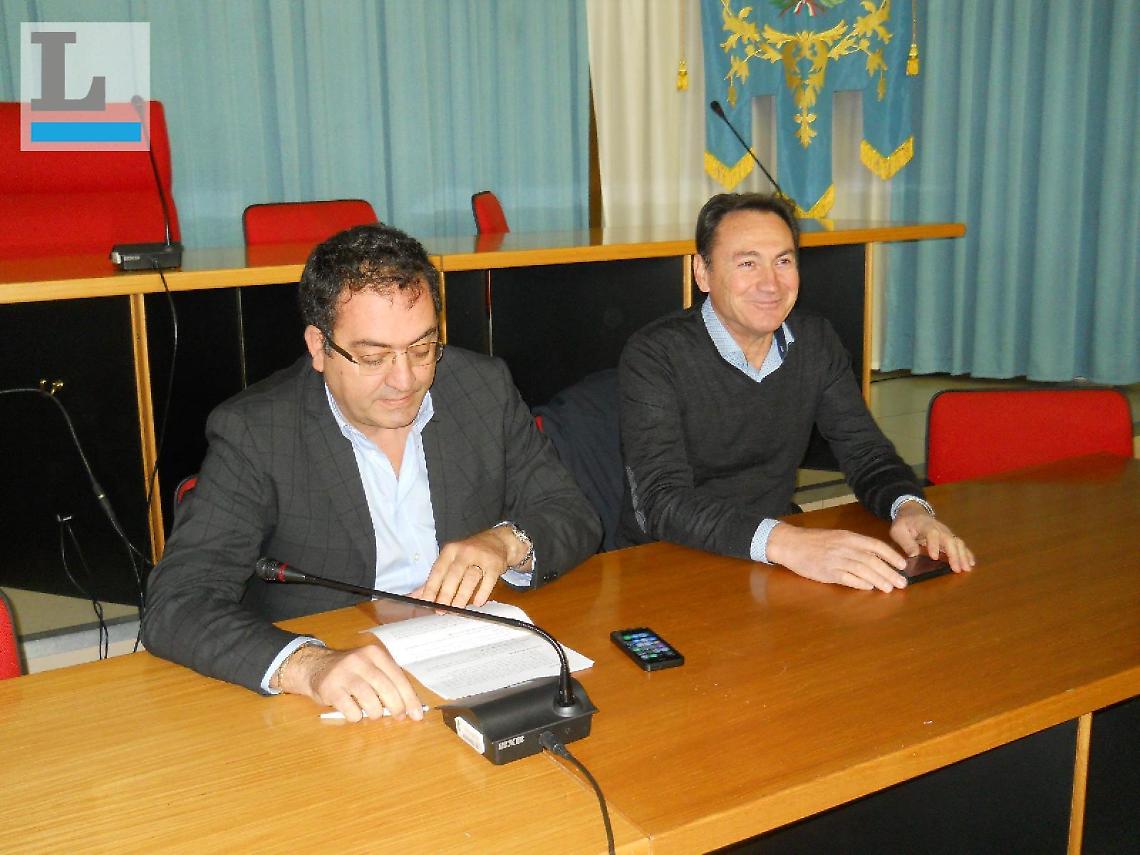 Forum contro Gabriele: "Un'opportunista, voleva prendere il posto del sindaco"