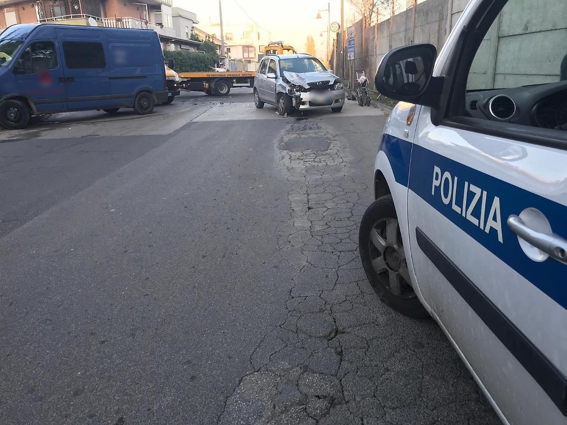 Nettuno, incidente in via Acciarella: 97enne ferita e automobilista denunciato
