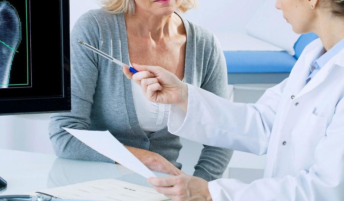 Osteoporosi, nemico silente: il dottor Alfredo Ragonese spiega cos'è e cure