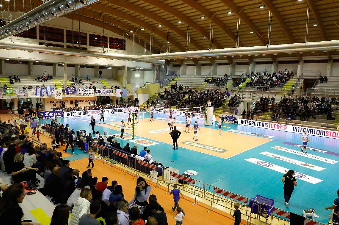 Cisterna in festa per il nuovo palazzetto e per la Top Volley