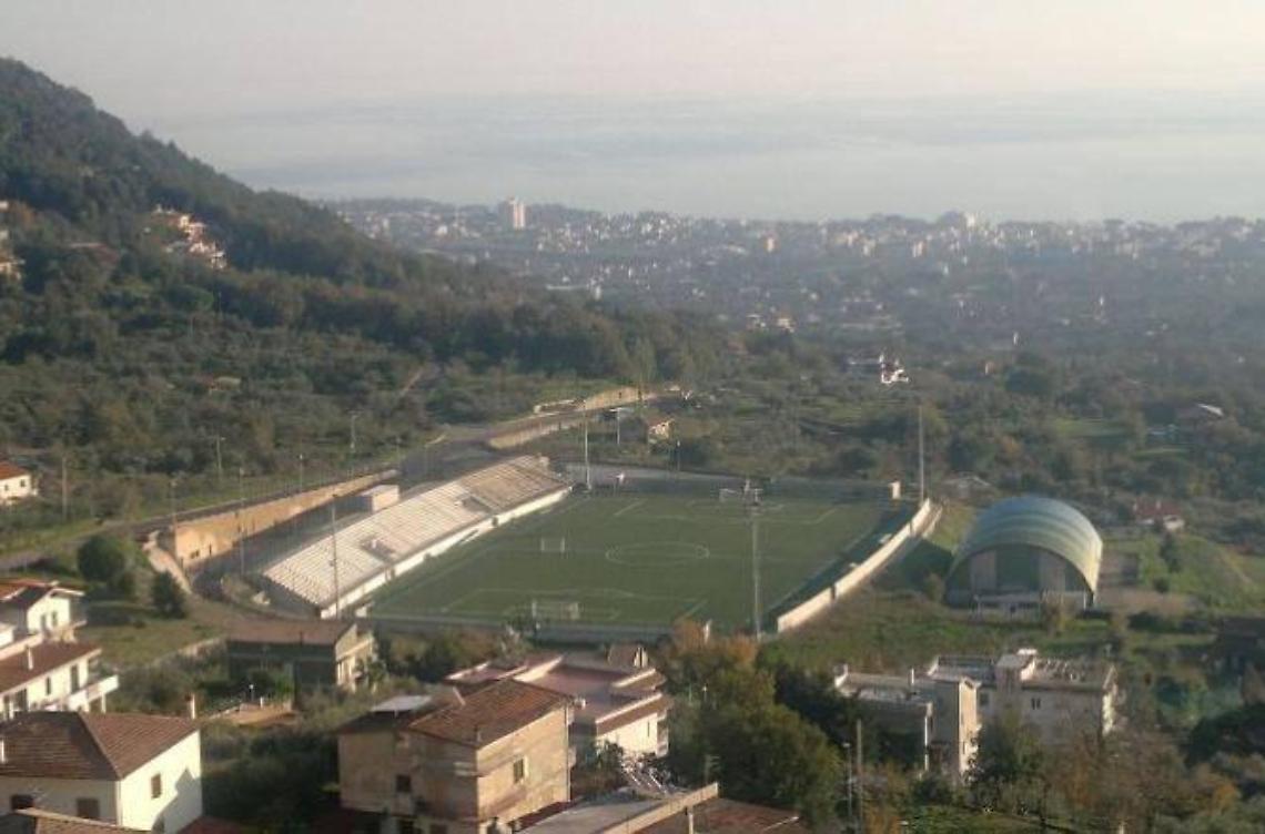 Tre giovanissimi calciatori del Formia dormivano nello stadio: il blitz
