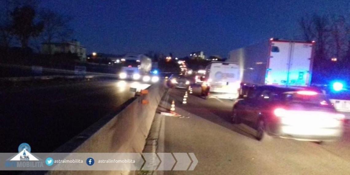 Incidente sulla Pontina a Pomezia: automobilisti in coda per dieci chilometri