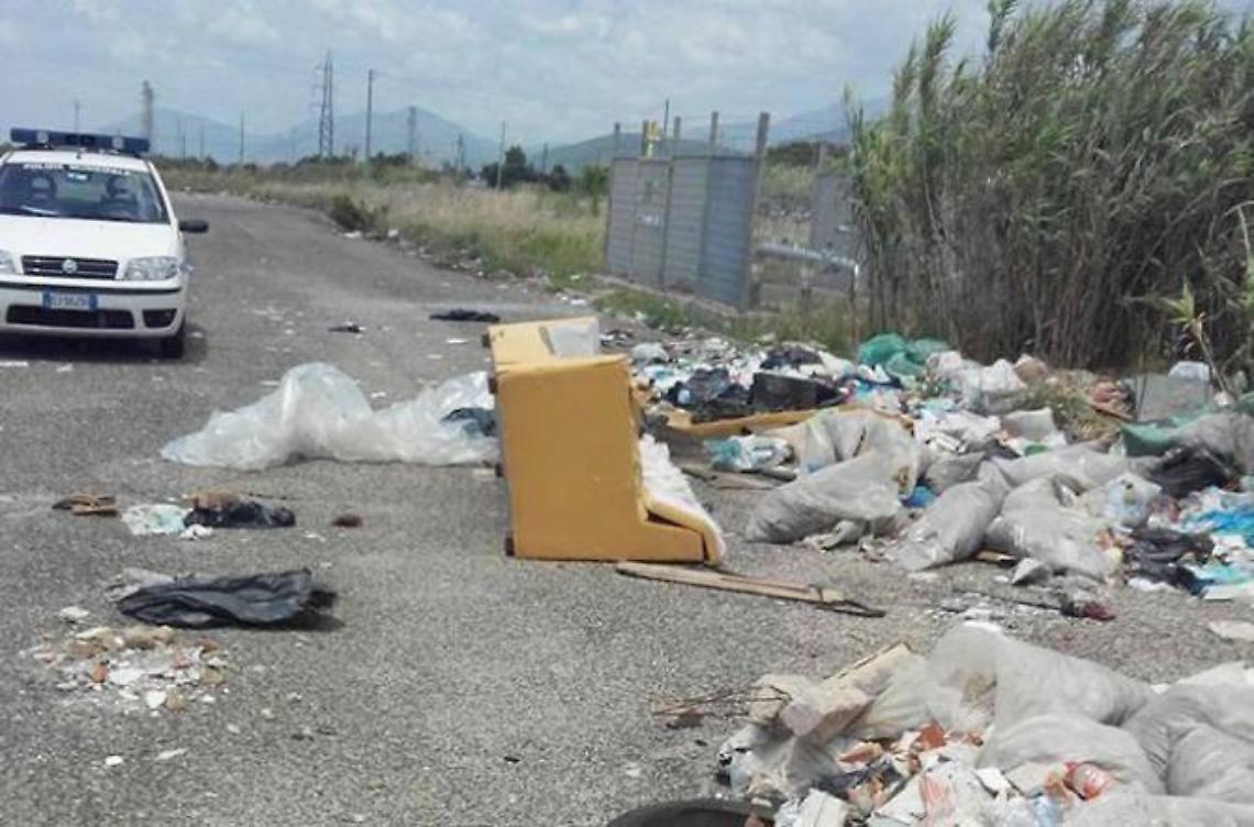 Degrado nell'area industriale di Mazzocchio a Pontinia, ora le telecamere
