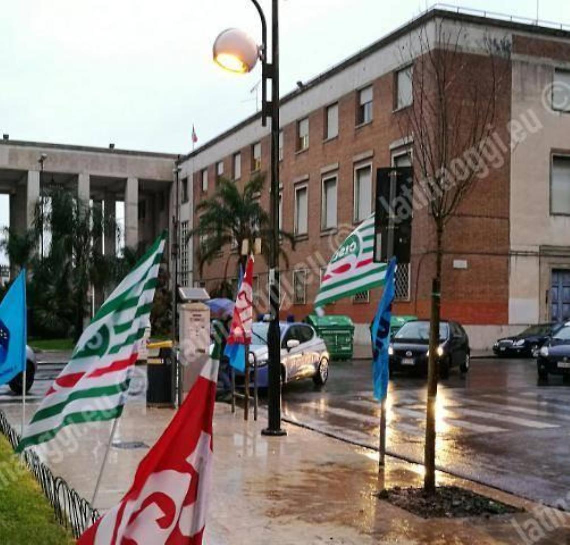 Manovra e pensioni, i sindacati in piazza per protestare contro il Governo