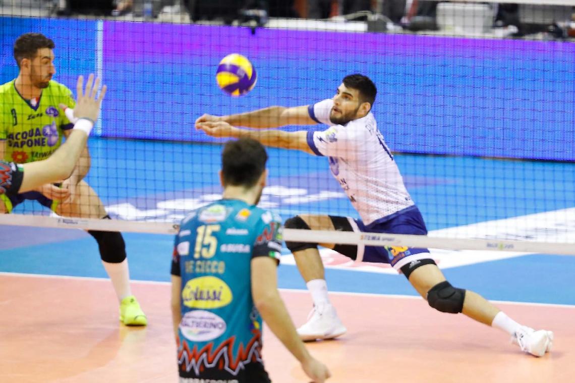 Troppo forti i campioni di Perugia per la Top Volley Latina