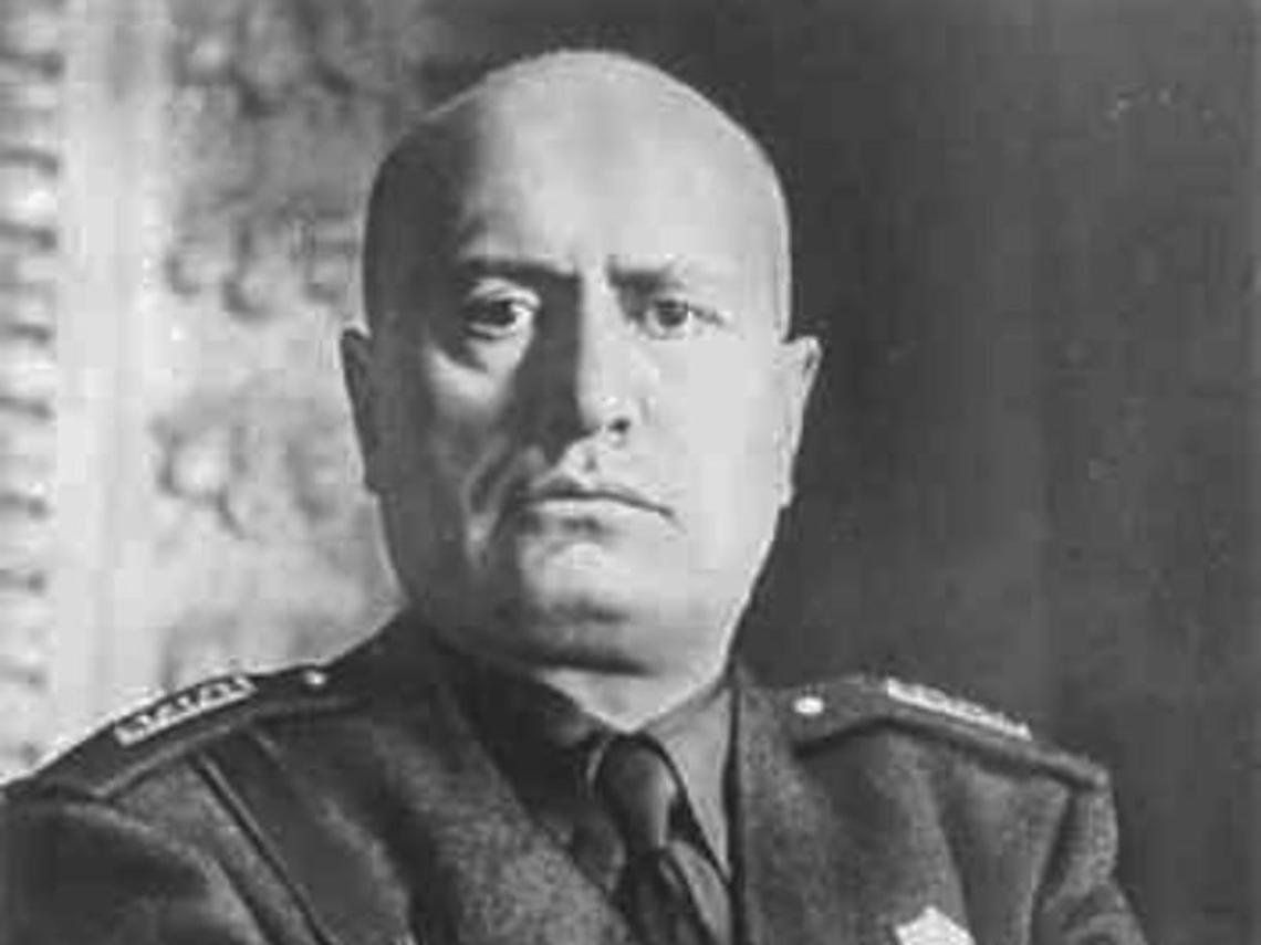Benito Mussolini rester&agrave; un cittadino onorario di Anzio
