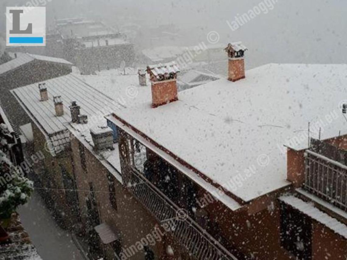 Ondata di gelo sull'Italia, a Sonnino ci si prepara ad affrontare il freddo