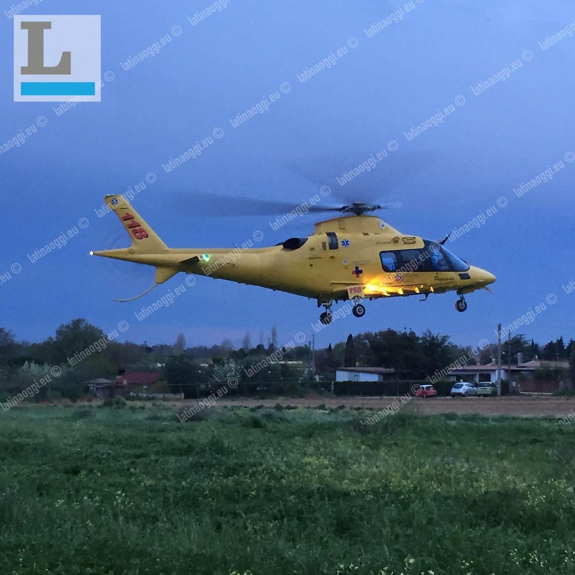 Roccagorga, incidente in campagna. Cade nelle frasche in fiamme: anziano ferito