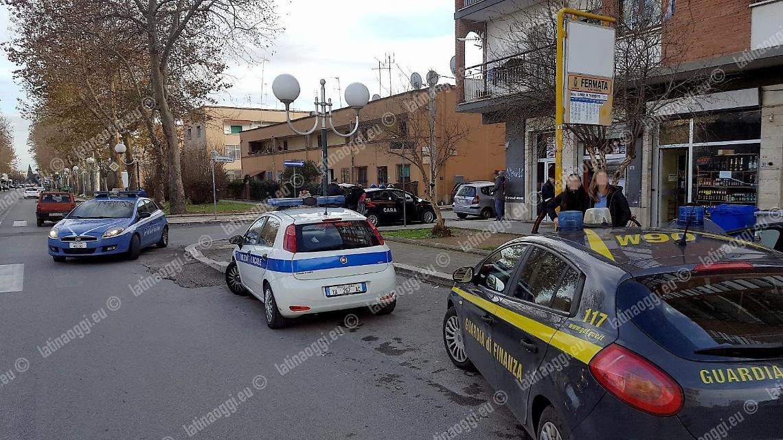 Scappa ai controlli della polizia, inseguito e arrestato: spacciava cocaina