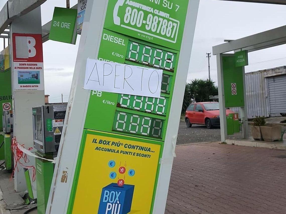 Benzinaio in ginocchio per i continui furti aiutato dai cittadini sui social