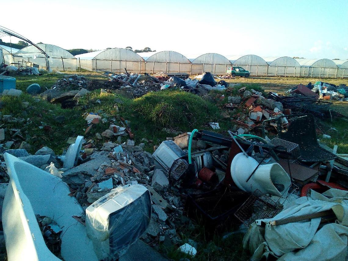 Circeo, sigilli a una discarica abusiva: blitz dei carabinieri forestali